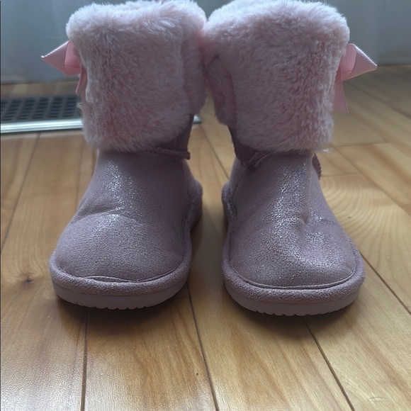 Pink Furry Boots slippers very cute size shoes 8 - Picture 1 of 8